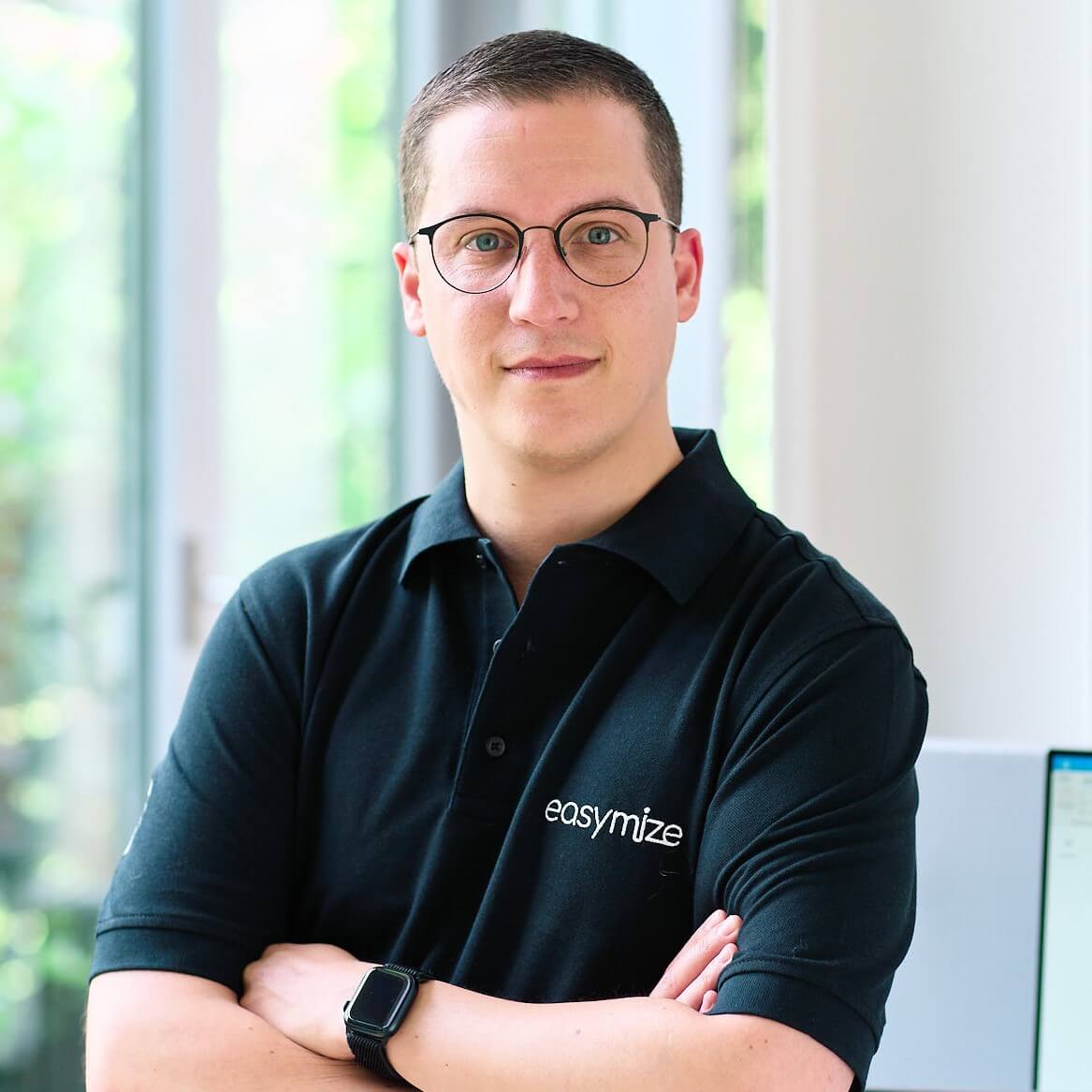 florian-ueber-uns Profilbild Florian Hof. Florian ist als Prokurist ebenfalls Teil der Geschäftsführung.