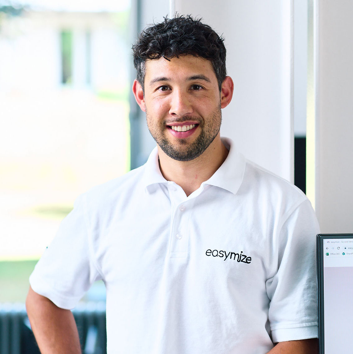 dominik-ueber-uns-1 Profilbild Dominik Voigtländer. Dominik ist bei easymize für das Team Operations tätig.