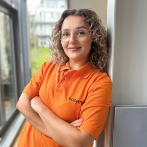 Bildausschnitt_Website_Gloria-2 Profilbild Gloria Driller. Gloria unterstützt das Sales Team in Frankfurt.